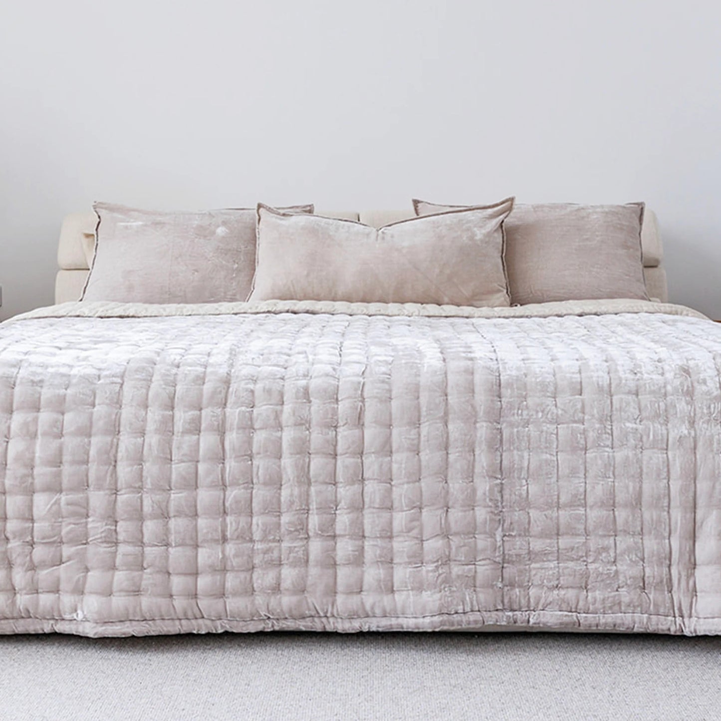 PEARL SUPER KING COVERLET