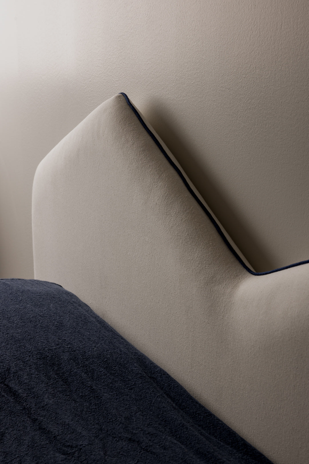 RACHEL DONATH DUPONT BEDHEAD AND BOLSTER